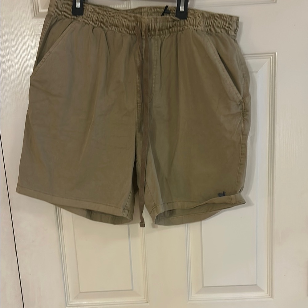 Southern Marsh Men's Tan Athletic Shorts